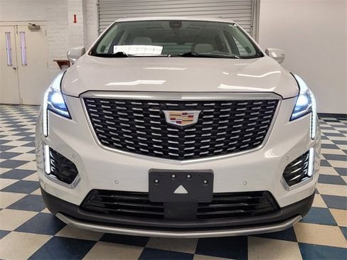 Used 2020 Cadillac XT5 Premium Luxury image 2