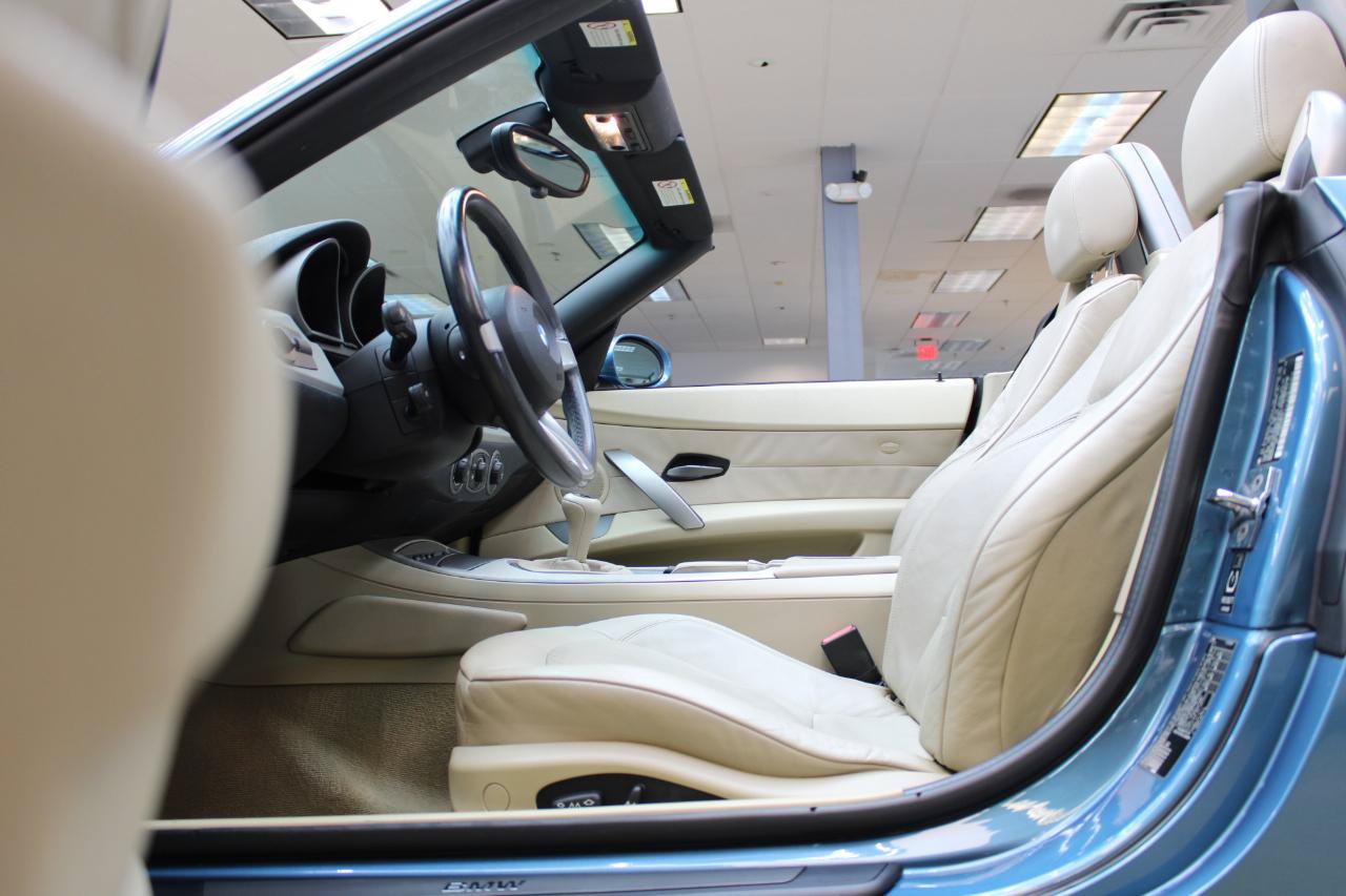 Used 2003 BMW Z4 2.5i RWD image 38