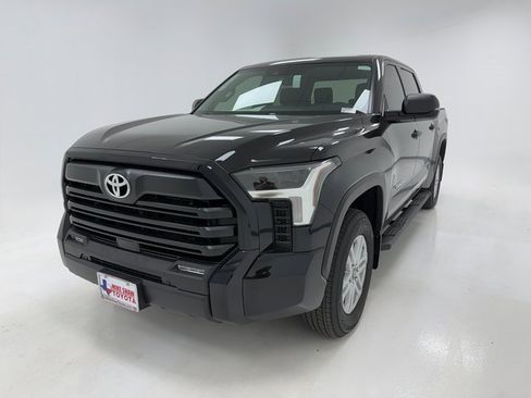 New 2026 Toyota Tundra SR5 w/ SR5 Convenience Package image 4