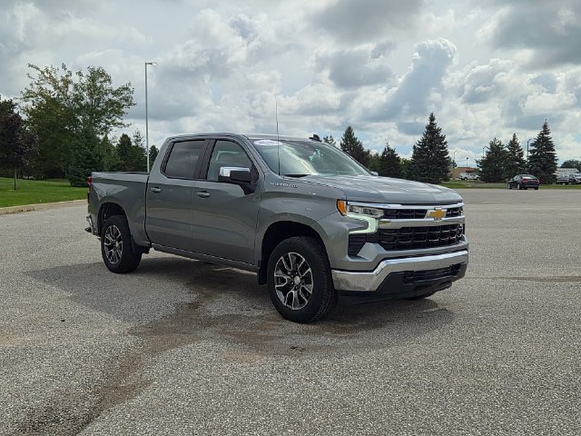 Used 2024 Chevrolet Silverado 1500 LT AWD/4WD image 3