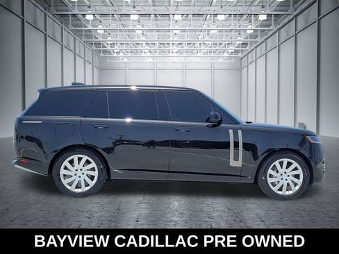 Used 2025 Land Rover Range Rover Long Wheelbase SE AWD/4WD image 6