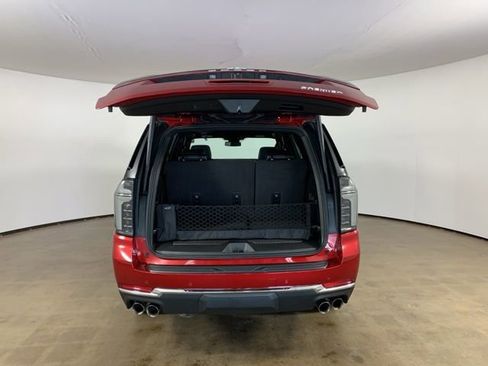 Used 2025 Chevrolet Tahoe Premier AWD/4WD image 12