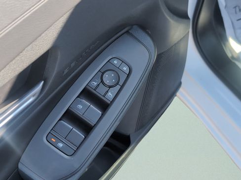 Used 2026 Nissan Sentra SV w/ SV Convenience Package FWD image 10