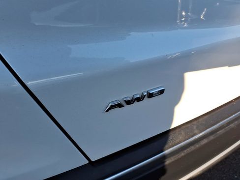 Certified 2023 Cadillac XT5 Premium Luxury FWD image 12