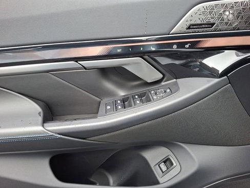 Certified 2025 BMW i5 xDrive40 w/ M Sport Package image 13