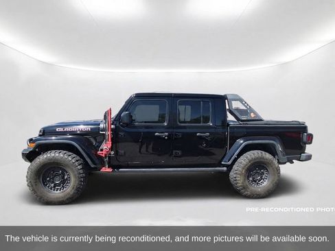 Used 2020 Jeep Gladiator Overland AWD/4WD image 9