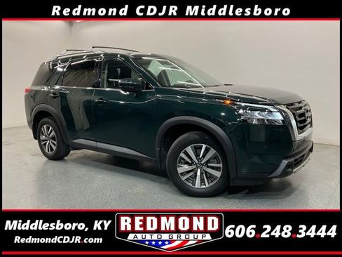 Used 2024 Nissan Pathfinder SL AWD/4WD image 1