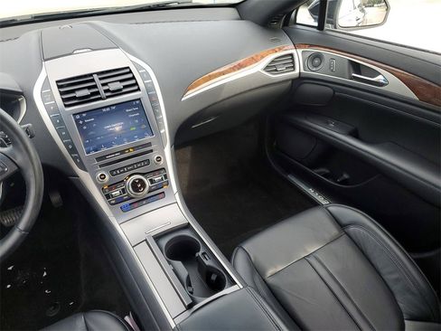 Used 2020 Lincoln MKZ Reserve w/ Elements Package image 17