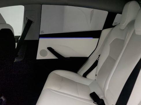 Used 2025 Tesla Model 3 RWD image 41