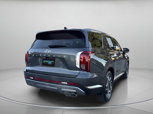 Used 2023 Hyundai Palisade Limited w/ Cargo Package image 3