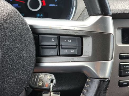 Used 2014 Ford Mustang Convertible RWD image 27