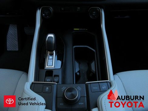 Used 2025 Toyota Grand Highlander AWD Hybrid image 44