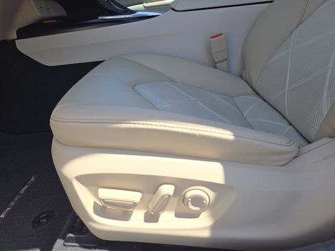 Used 2019 Toyota Camry XLE w/ Driver Assist Package FWD image 25