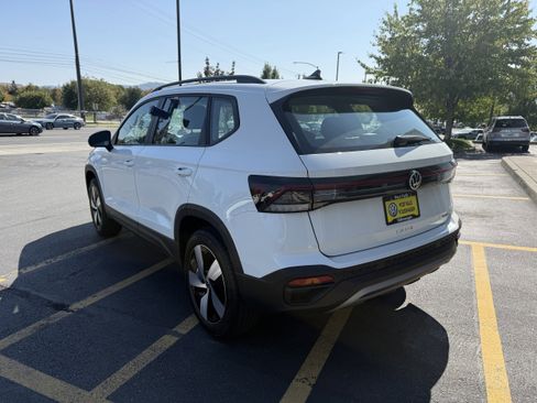 New 2025 Volkswagen Taos S image 9