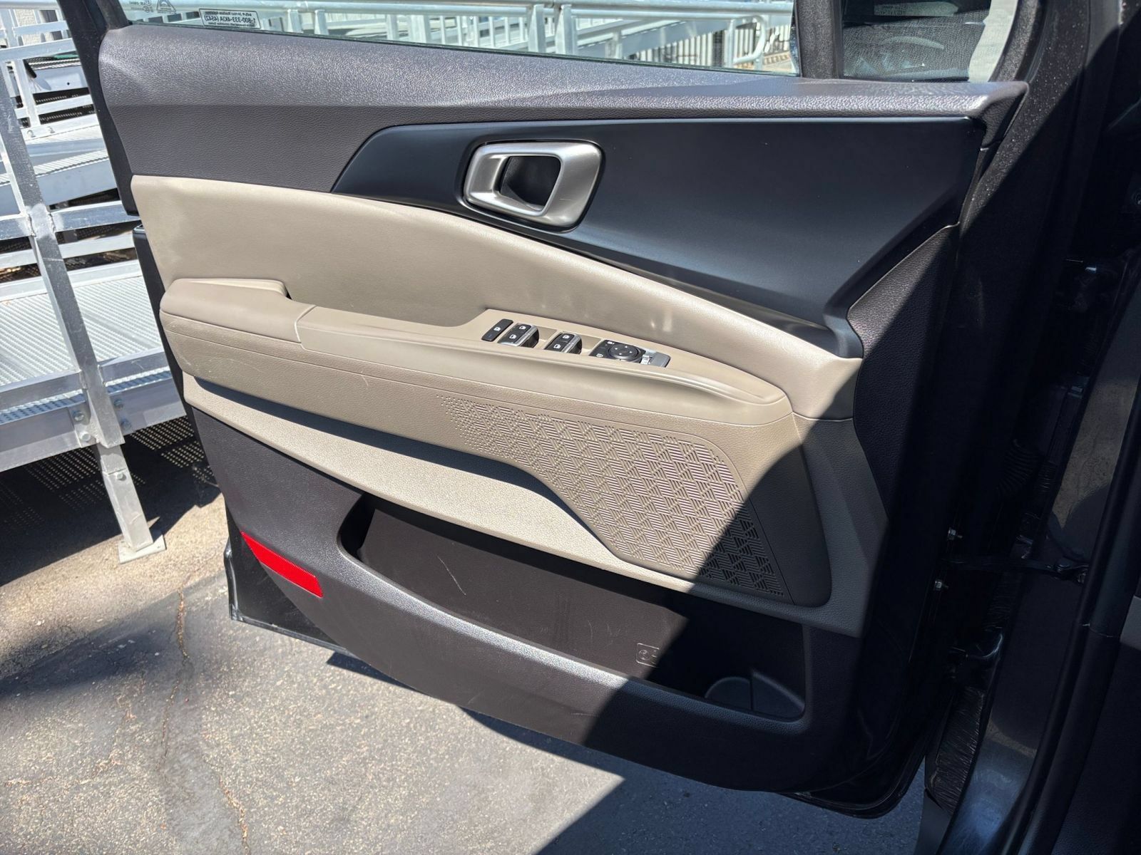 Used 2026 Kia Carnival FWD image 18