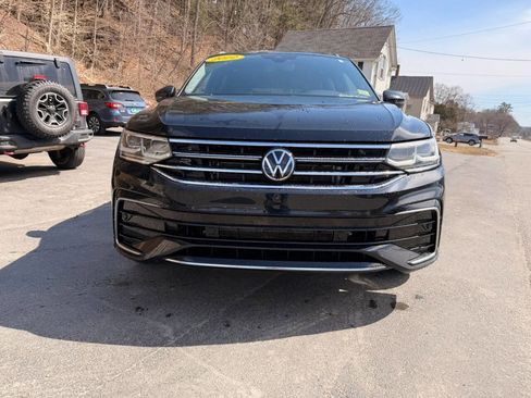 Used 2022 Volkswagen Tiguan SEL R-Line AWD/4WD image 2
