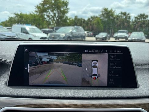 Used 2021 BMW 740i image 35