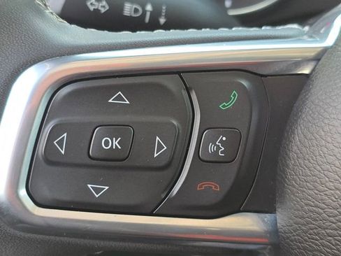 Used 2023 Jeep Wrangler Unlimited Sahara AWD/4WD image 28