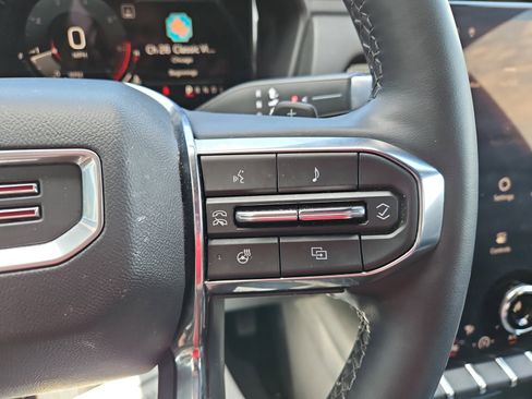 Used 2025 GMC Terrain Elevation AWD/4WD image 12