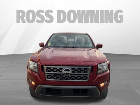 Used 2022 Nissan Frontier SV image 2