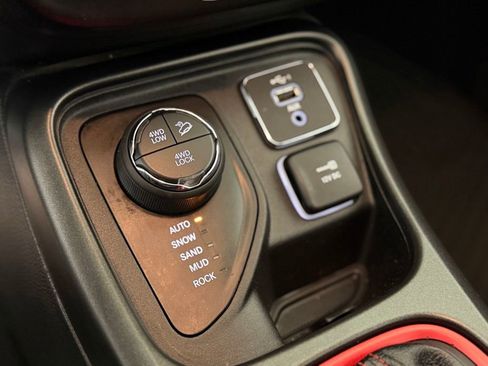 Used 2021 Jeep Compass Trailhawk image 20