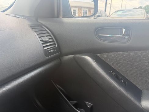Used 2012 Nissan Altima 2.5 S w/ 20th Anniversary Pkg FWD image 17