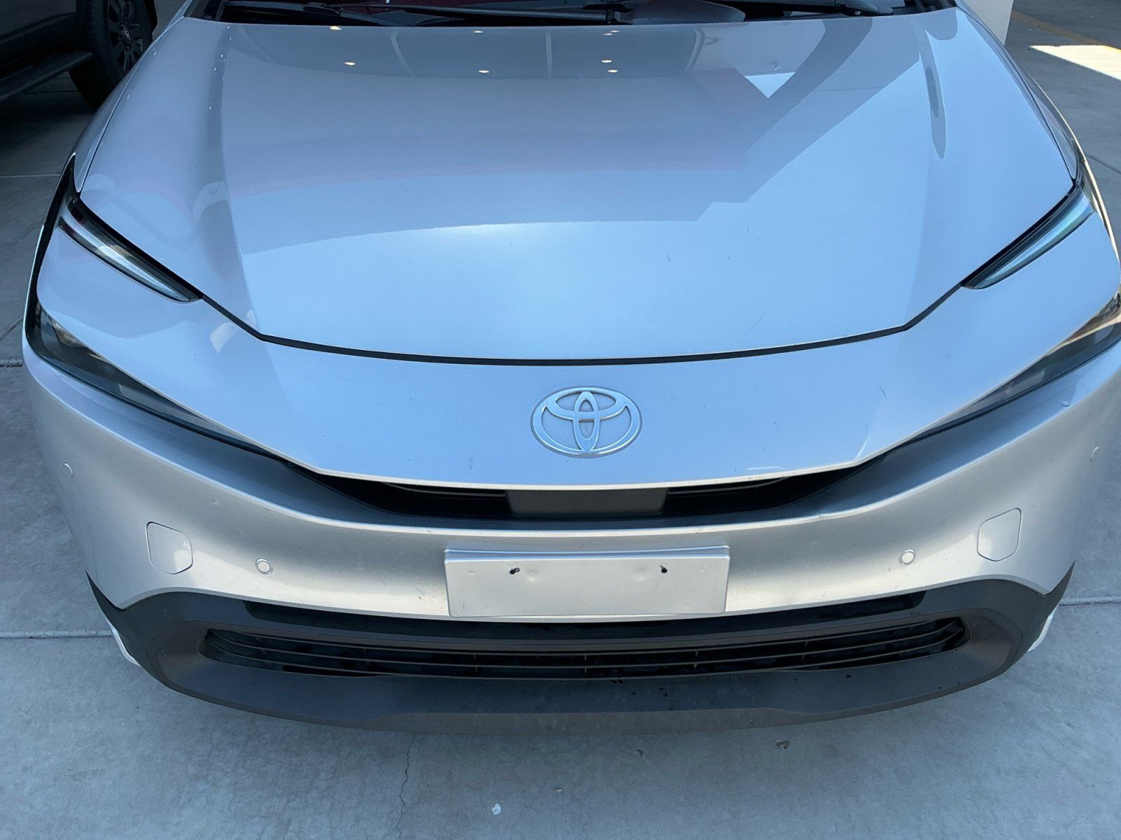 Certified 2025 Toyota Prius LE FWD image 21
