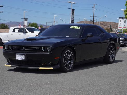 Used 2023 Dodge Challenger GT w/ Plus Package RWD image 8