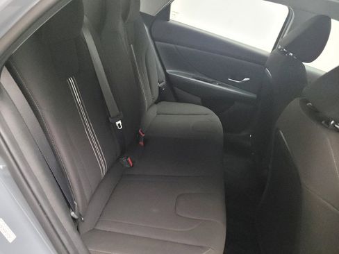 Used 2023 Hyundai Elantra SEL w/ Convenience Package image 19