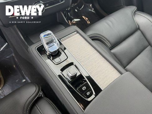 Used 2026 Volvo XC90 B6 Ultra w/ Protection Package Premier AWD/4WD image 26