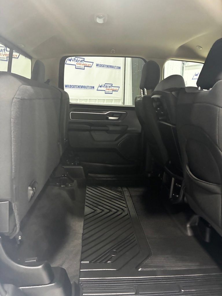 Used 2020 RAM 1500 Big Horn AWD/4WD image 30