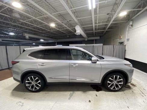 Used 2024 Acura MDX SH-AWD w/ Technology Package image 27