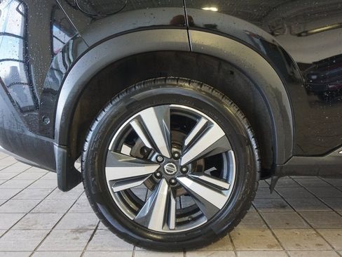 Used 2021 Nissan Rogue Platinum image 34