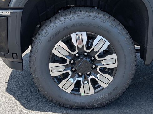 New 2026 GMC Sierra 2500 Denali w/ Denali Reserve Package AWD/4WD image 10