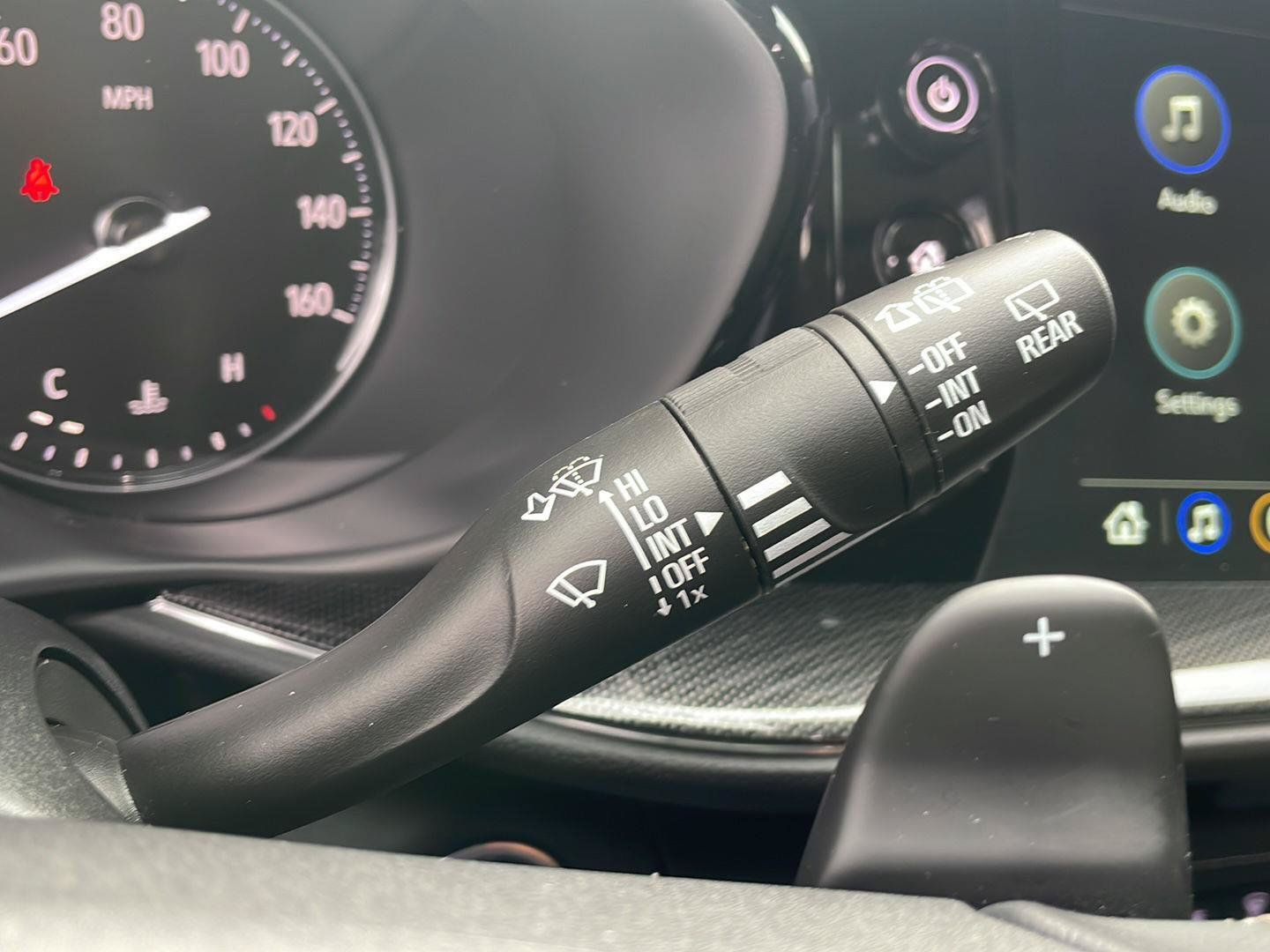 Used 2023 Buick Envision Essence FWD image 19