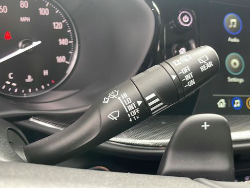 Used 2023 Buick Envision Essence FWD image 19