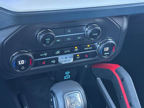 New 2025 Ford Bronco Heritage Edition image 21