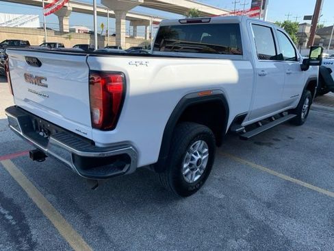 Used 2021 GMC Sierra 2500 SLE w/ SLE Value Package; AWD/4WD image 4