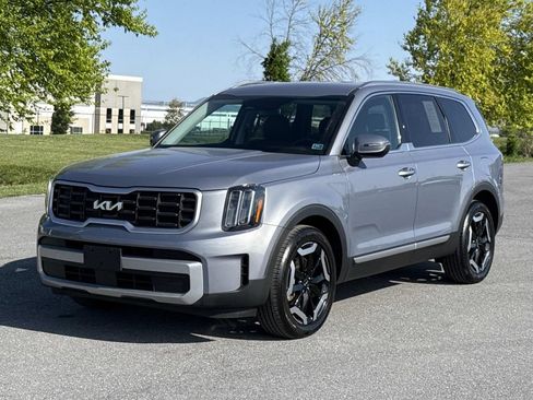 Used 2023 Kia Telluride S AWD/4WD image 28