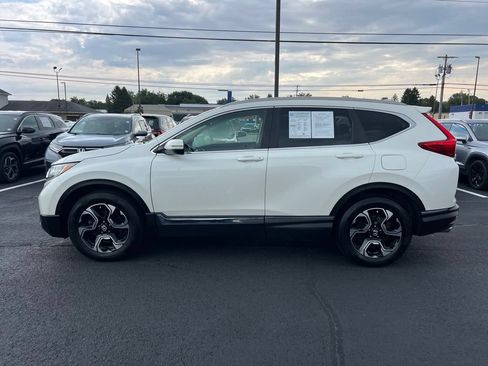Used 2018 Honda CR-V Touring image 2