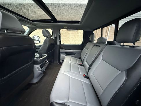 Used 2021 Ford F150 Lariat w/ Equipment Group 502A High image 23