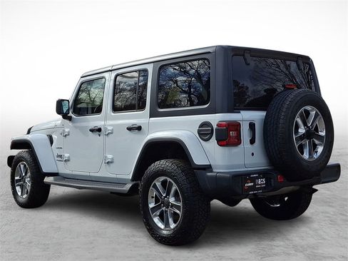 Used 2019 Jeep Wrangler Unlimited Sahara w/ Dual Top Group image 6