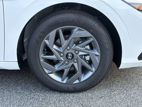 New 2026 Hyundai Elantra Hybrid FWD image 14
