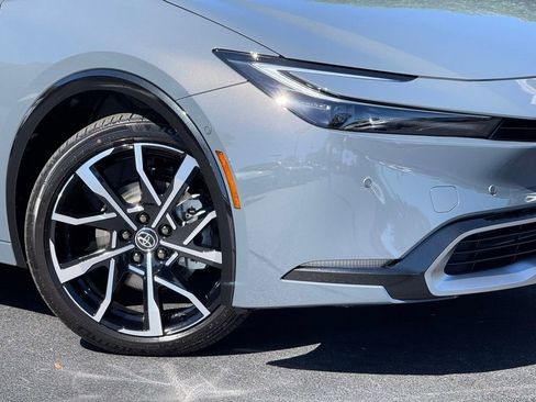 New 2026 Toyota Prius Plug-In Hybrid image 3