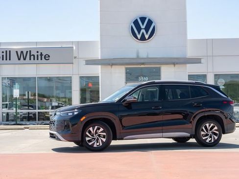 New 2026 Volkswagen Tiguan S FWD image 1