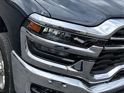 Used 2025 RAM 2500 Big Horn AWD/4WD image 26