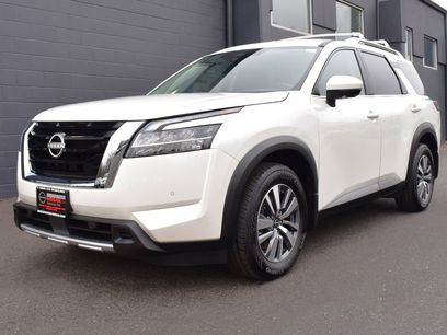 New 2025 Nissan Pathfinder SL