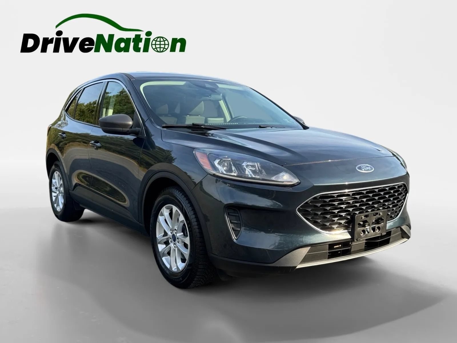 Used 2022 Ford Escape SE w/ Convenience Package FWD image 3