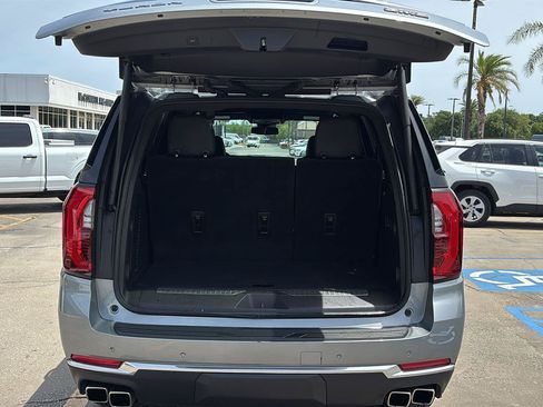 Certified 2025 GMC Yukon Denali AWD/4WD image 18
