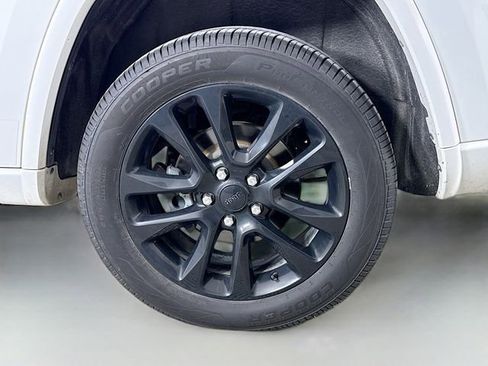 Used 2020 Jeep Grand Cherokee Altitude image 33